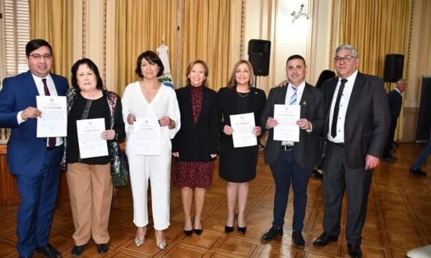 Asumieron los diputados que integran el Jury