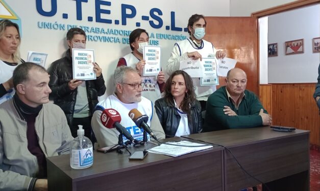 El Frente Gremial Docente convocó una marcha provincial contra el gobierno