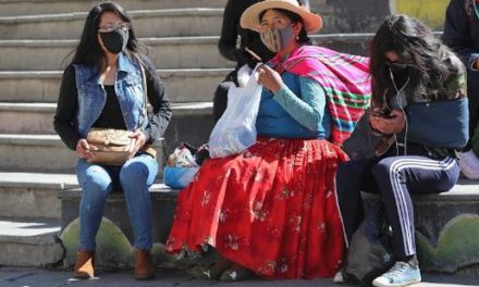 Gobierno de facto boliviano retira intervención en clínicas