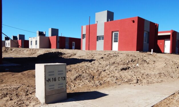 Las nuevas viviendas en Juana Koslay tienen gran adelanto y ya se trabaja en las terminaciones