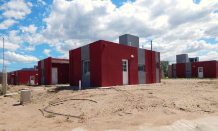 El hogar cada vez más cerca para 70 familias de Juana Koslay