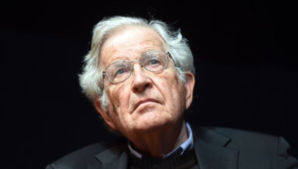 Noam Chomsky: EE.UU. está en manos de un megalómano sociópata