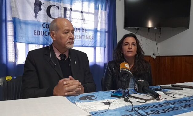 “Nada ha cambiado” Otra movilización docente contra Rodríguez Saa y Cantaloube