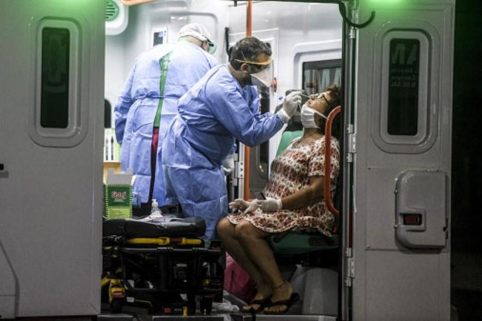 10 muertos y más de 600 contagios en la Provincia