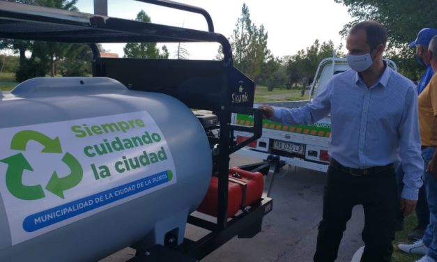 Olivero presentó el nuevo equipo desobstructor de cloacas