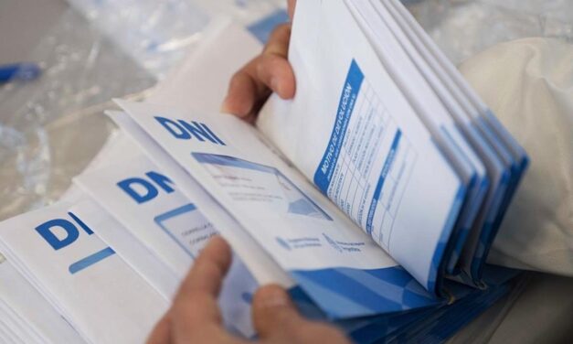 El Renaper actualiza sus aranceles: nuevos precios para DNI y pasaportes