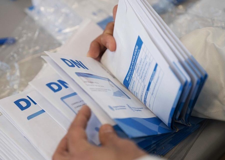 El Renaper actualiza sus aranceles: nuevos precios para DNI y pasaportes