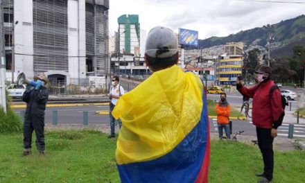 Ecuatorianos protestan contra medidas económicas del Gobierno