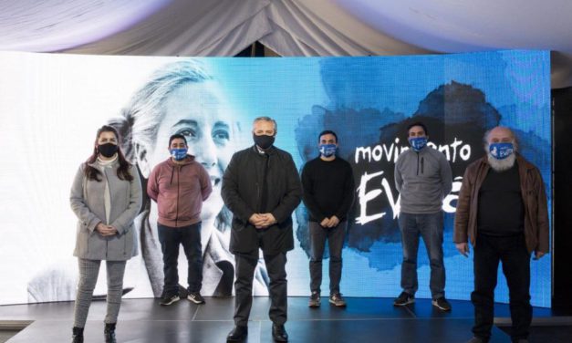 Alberto Fernández fue manejando su propio auto a recordar a Eva Perón