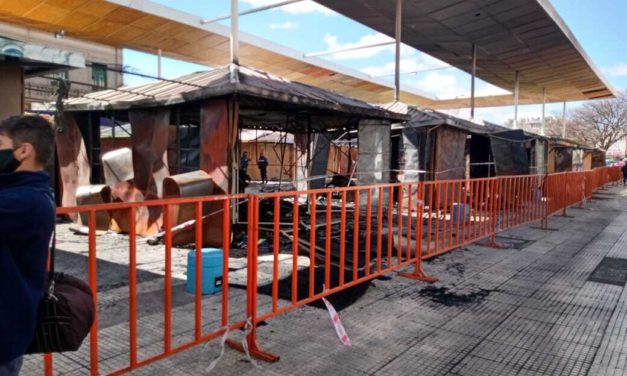 Incendio en el Paseo del Padre: Los puesteros se reúnen con concejales