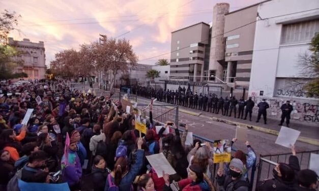 “Le pido al gobernador que cumpla su palabra, que se vaya el ministro y la cúpula policial”