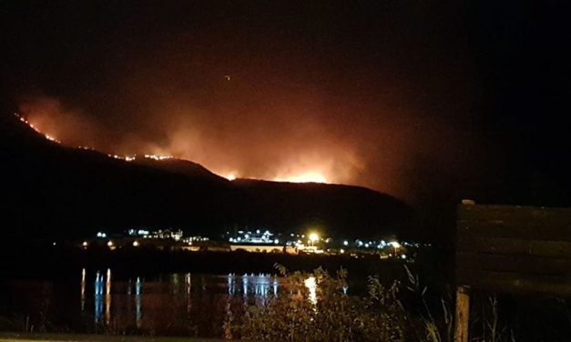 El incendio no da tregua