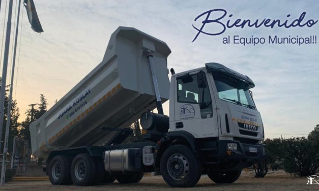 Juana Koslay presentó un nuevo camión