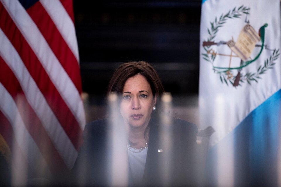 La maquinaria trumpista apunta contra Kamala Harris