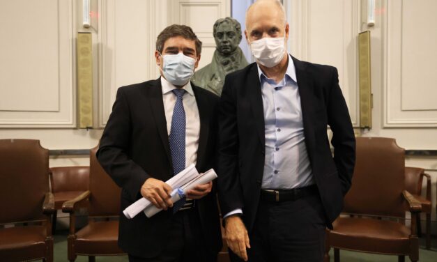 El ministro de Salud porteño recibió el máximo galardón de la Academia Nacional de Medicina