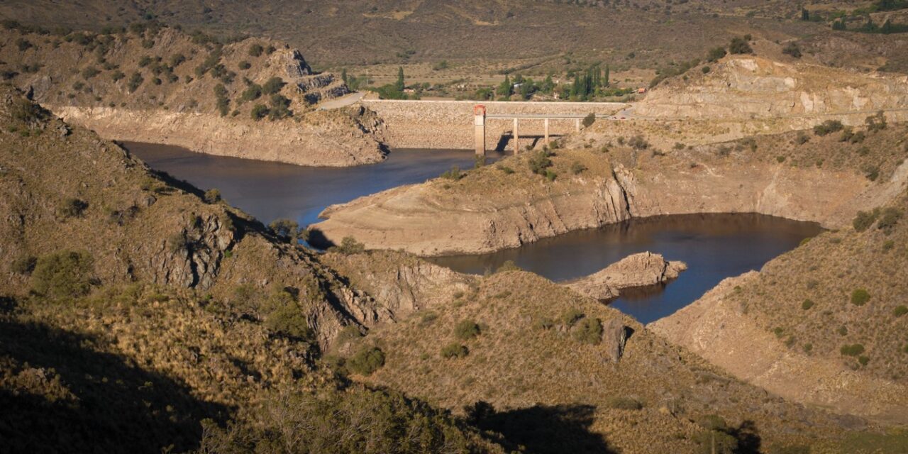 El Gobierno no prevé autorizar proyectos mineros destinados a la extracción de oro