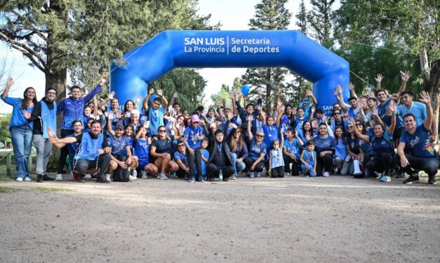 El Gobernador participó de la inauguración de una plaza para la neurodiversidad y una correcaminata
