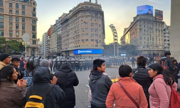Revuelo político y acusaciones cruzadas por la muerte del militante de izquierda en Obelisco