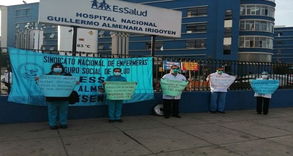 Personal médico en Perú pide renuncia de funcionarios de salud