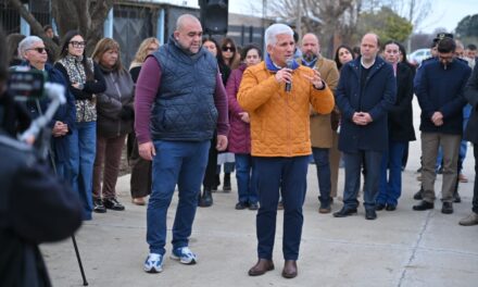 Poggi y Frontera visitaron el avance de una obra de pavimentación de 62 cuadras