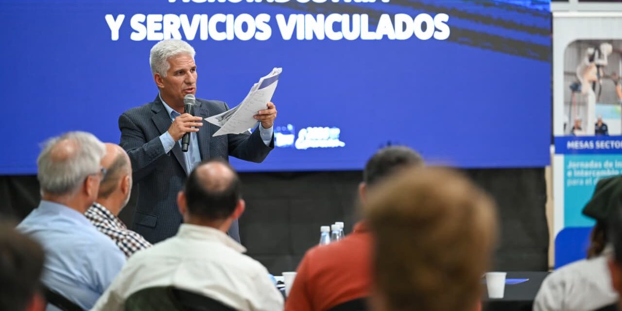 Poggi al sector productivo: “Más que nunca tenemos que trabajar codo a codo”