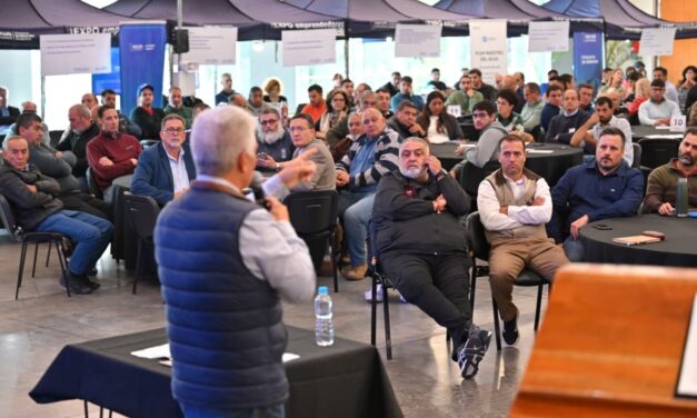 Poggi participó de la segunda reunión de la Mesa Sectorial Apícola