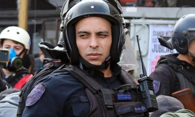 Confirmaron el procesamiento del policía federal que gaseó a una niña de 11 años