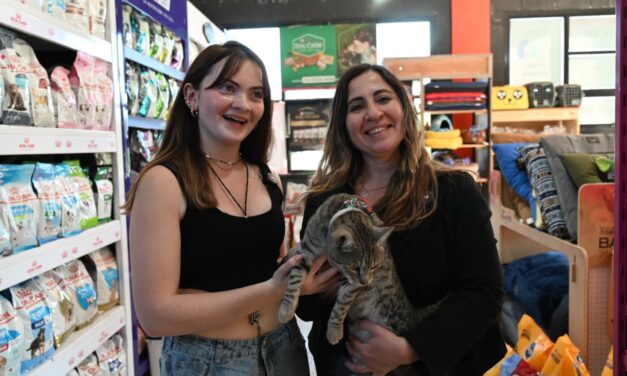 Poggi: “Me gusta visitar a los emprendedores porque es una forma de alentarlos”