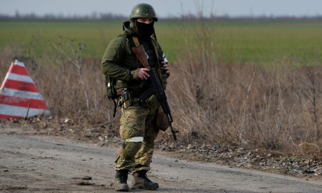 Rusia anuncia la evacuación de civiles de Mariúpol tras erradicar a las fuerzas de neonazis ucranianas