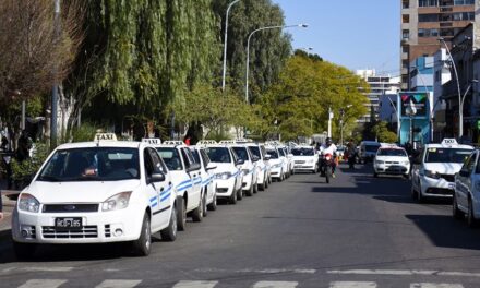 Taxistas paran y marchan a Terrazas del Portezuelo por la inseguridad