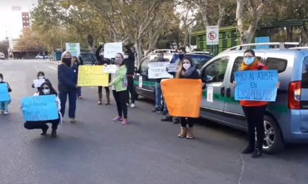 Protestas por deudas de obras sociales a prestadores de Discapacidad