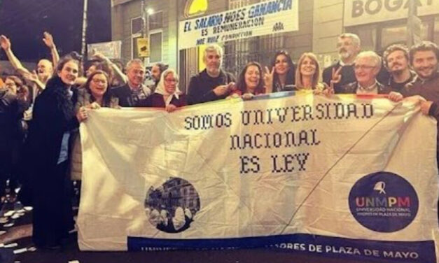 ¿Universidades? ¡¡Afuera!!