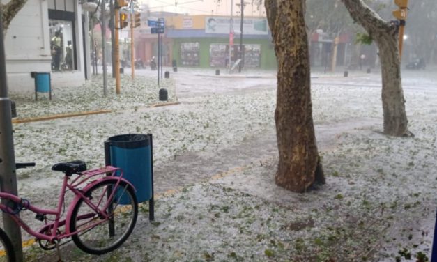 Temporal de granizo y agua sorprendió a Villa Mercedes