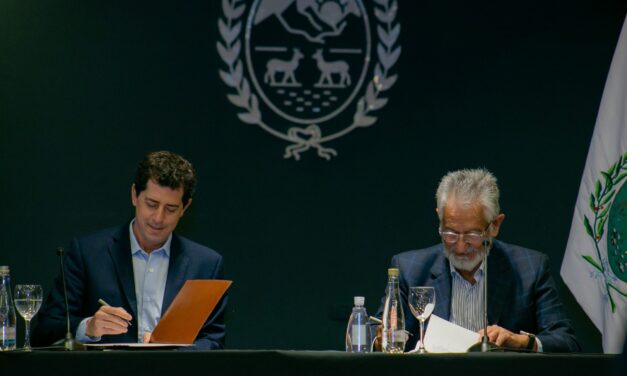 El Gobierno recibe fondos millonarios para seguir recaudado mientras la pobreza crece